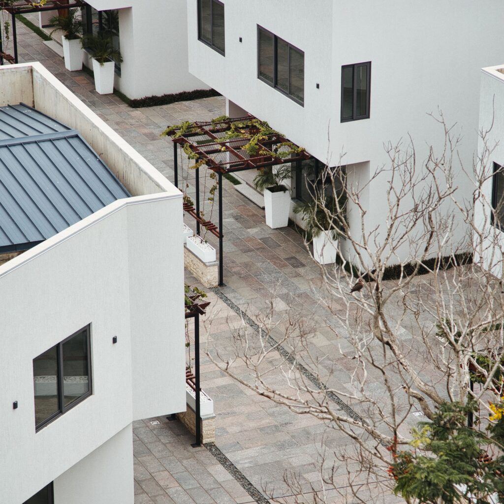 Safe Nigerian real estate investment guide for avoiding Lagos property red flags