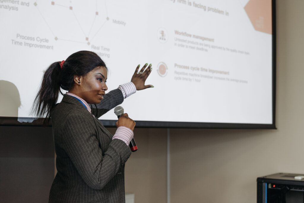Slide deck layout showing how to pitch your business to investors